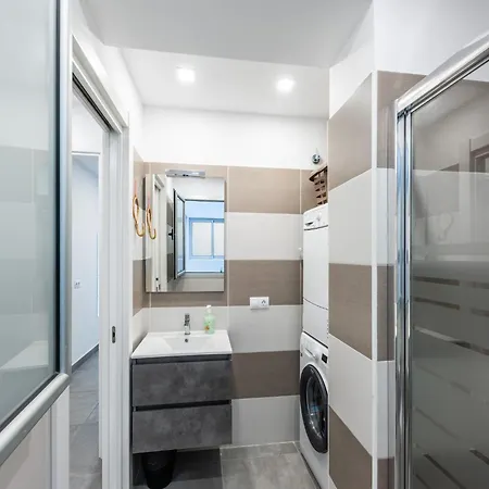 House In Palmas Near Playa De Canteras *